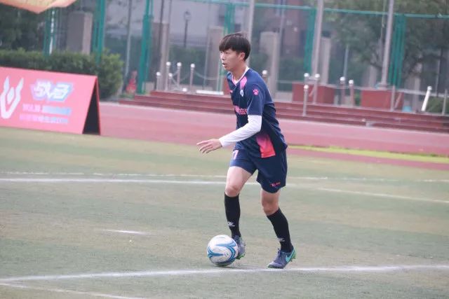 萨林杰16+18+12北控加时险胜广东 阿姆斯20分